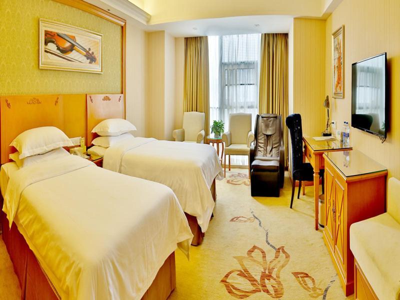 Vienna Hotel Wuhan International Convention And Exhibition Centre מראה חיצוני תמונה